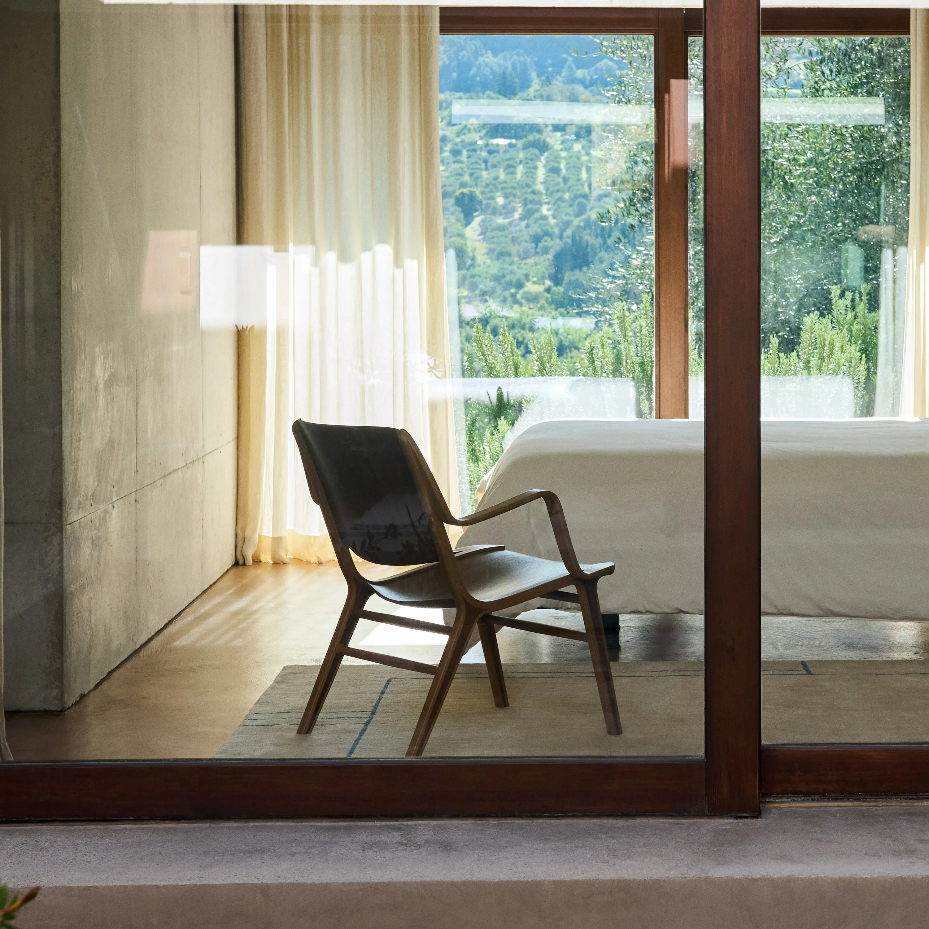 AX Lounge Chair
