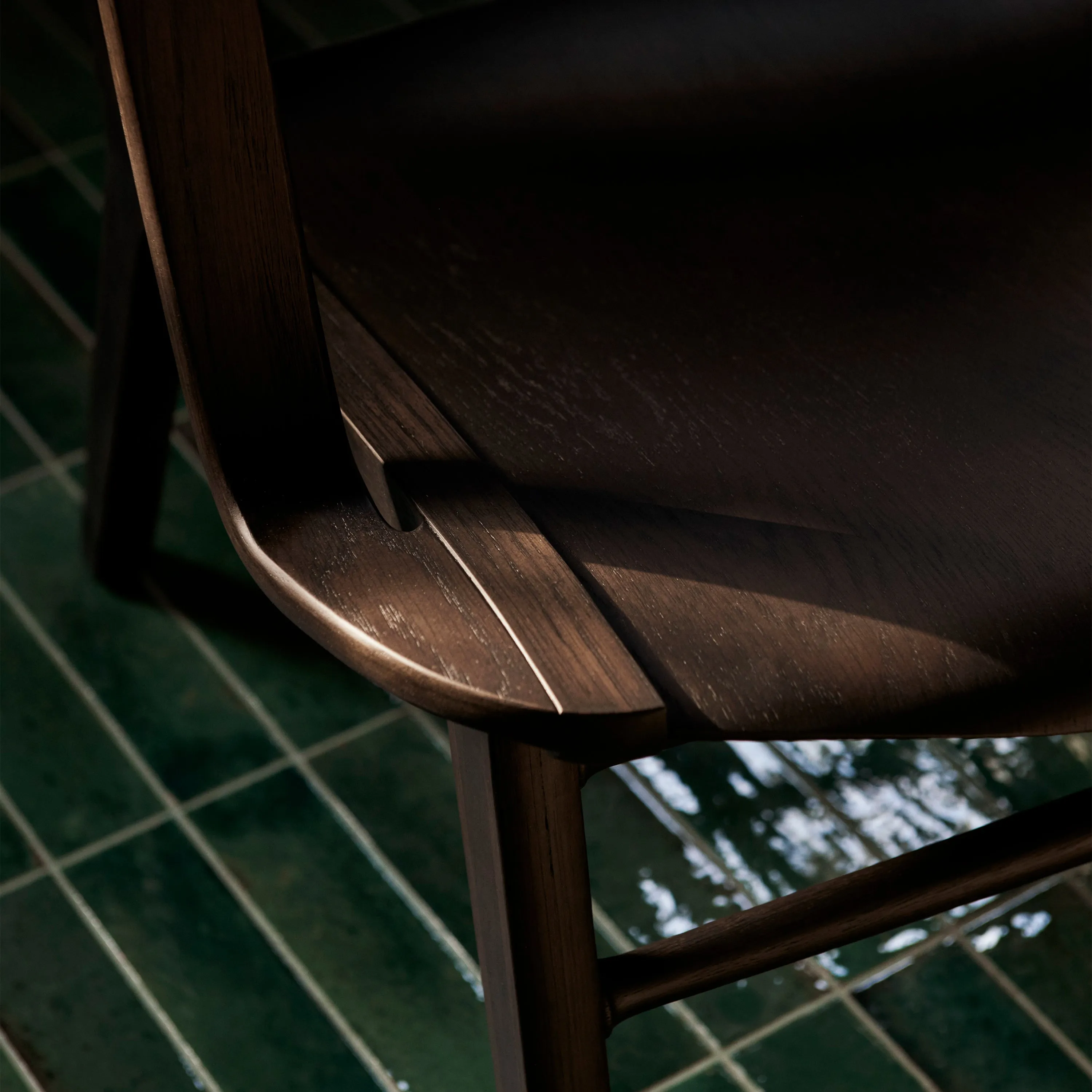 AX Lounge Chair