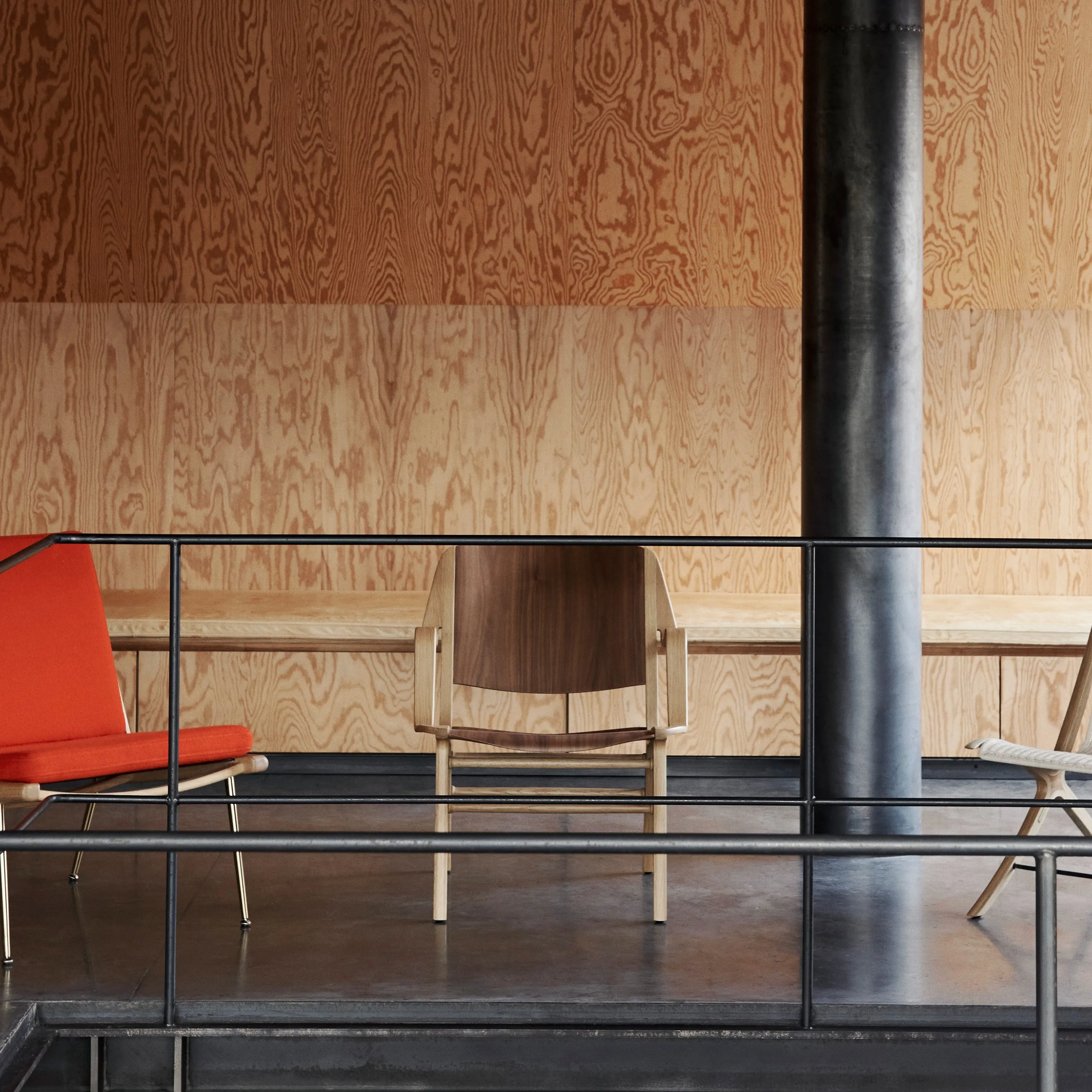 AX Lounge Chair