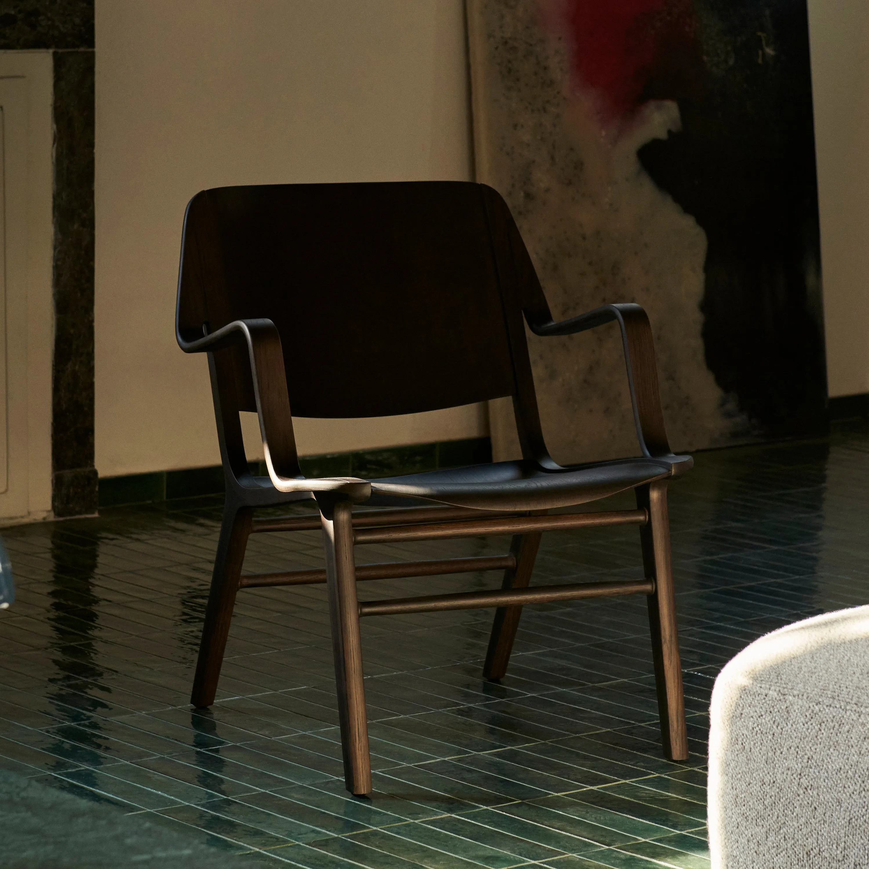 AX Lounge Chair