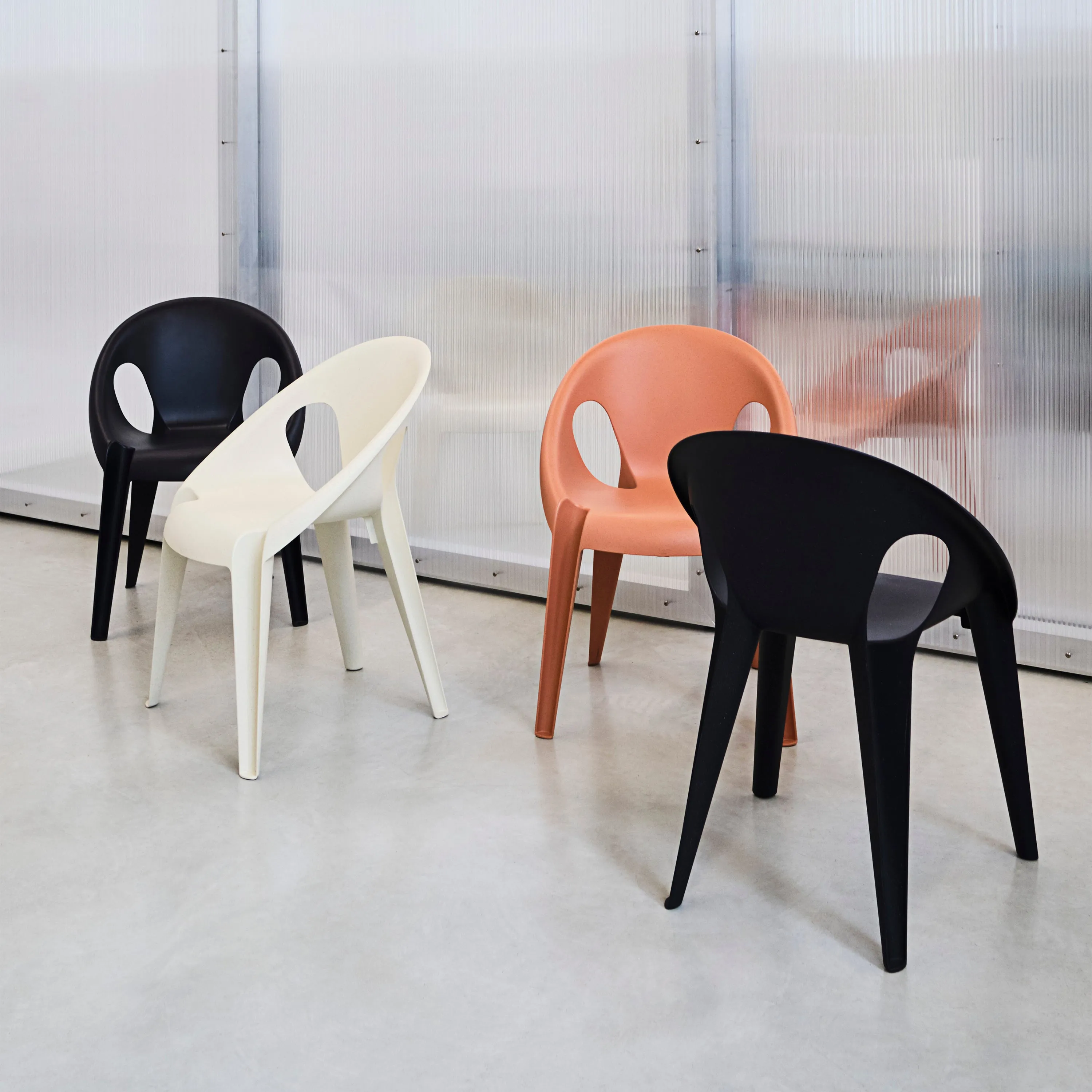 Bell Outdoor Stacking Chair (Set of 4)