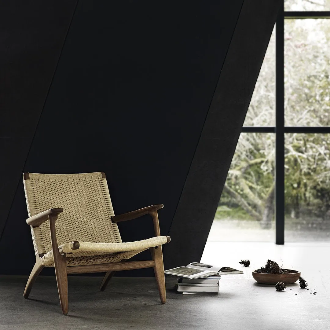 CH25 Easy Chair