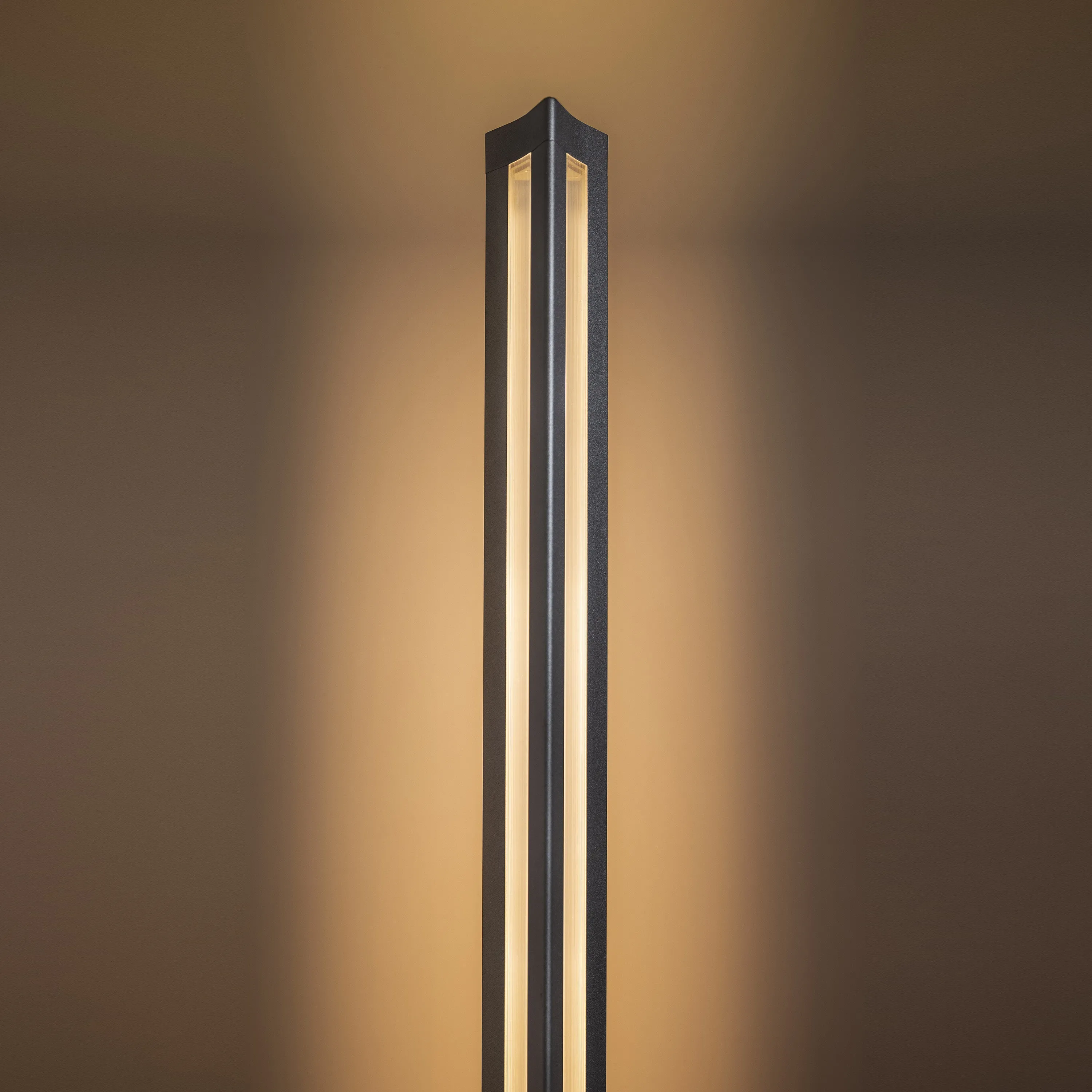 Chiaroscura Floor Lamp