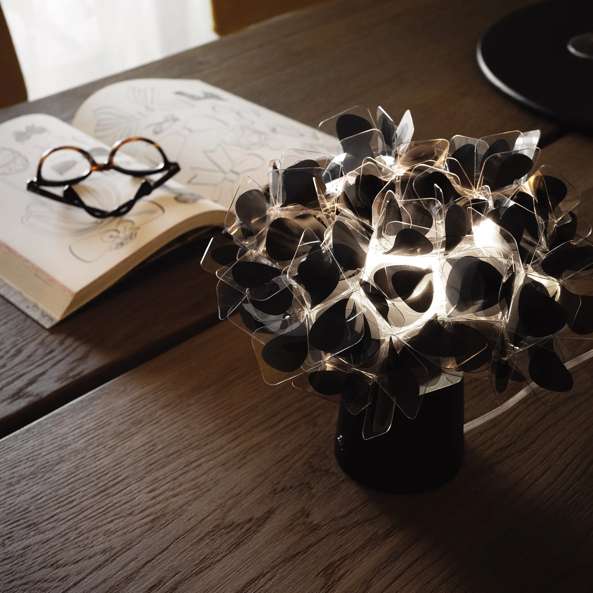 Clizia Mama Non Mama Table Lamp
