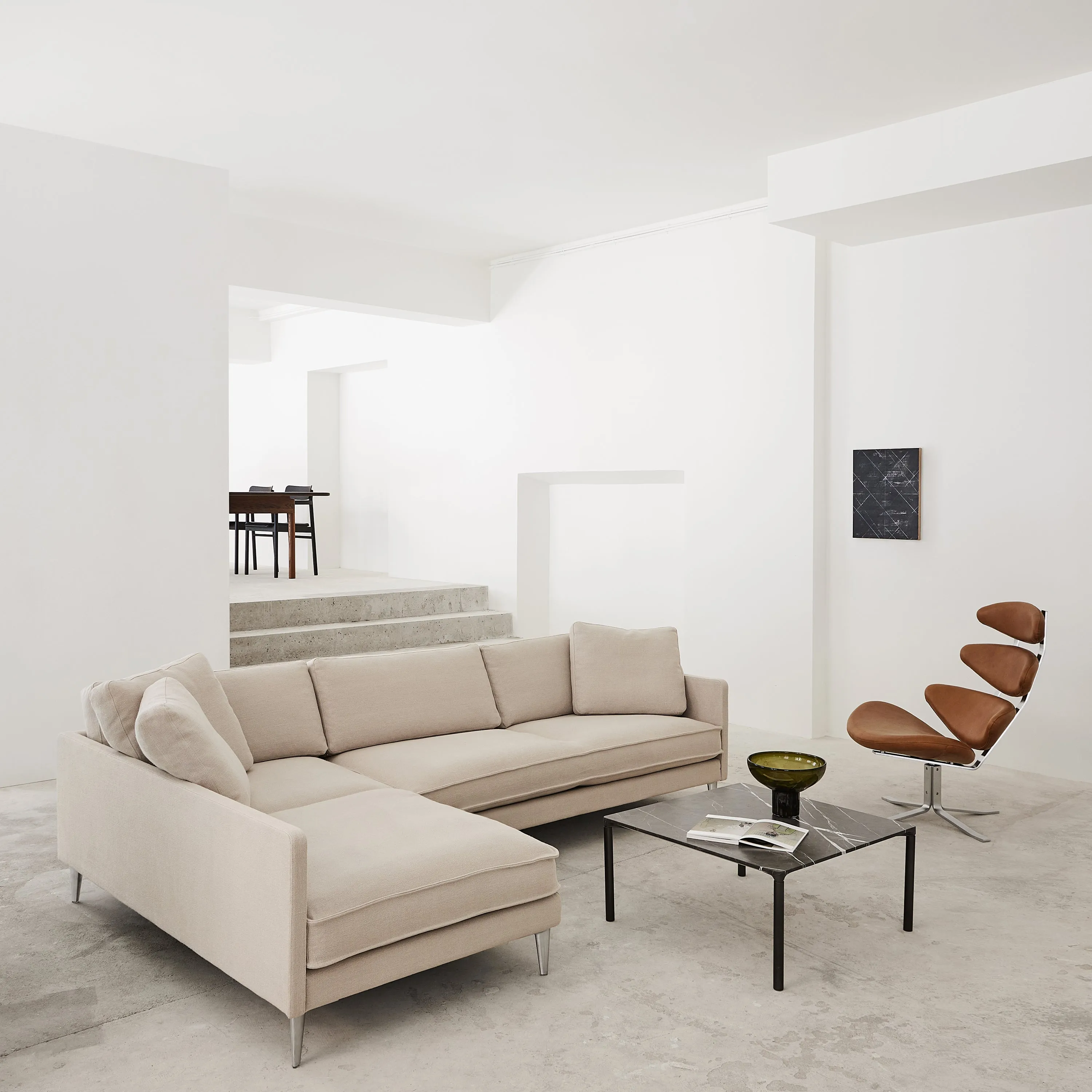 Corona Swivel Lounge Chair