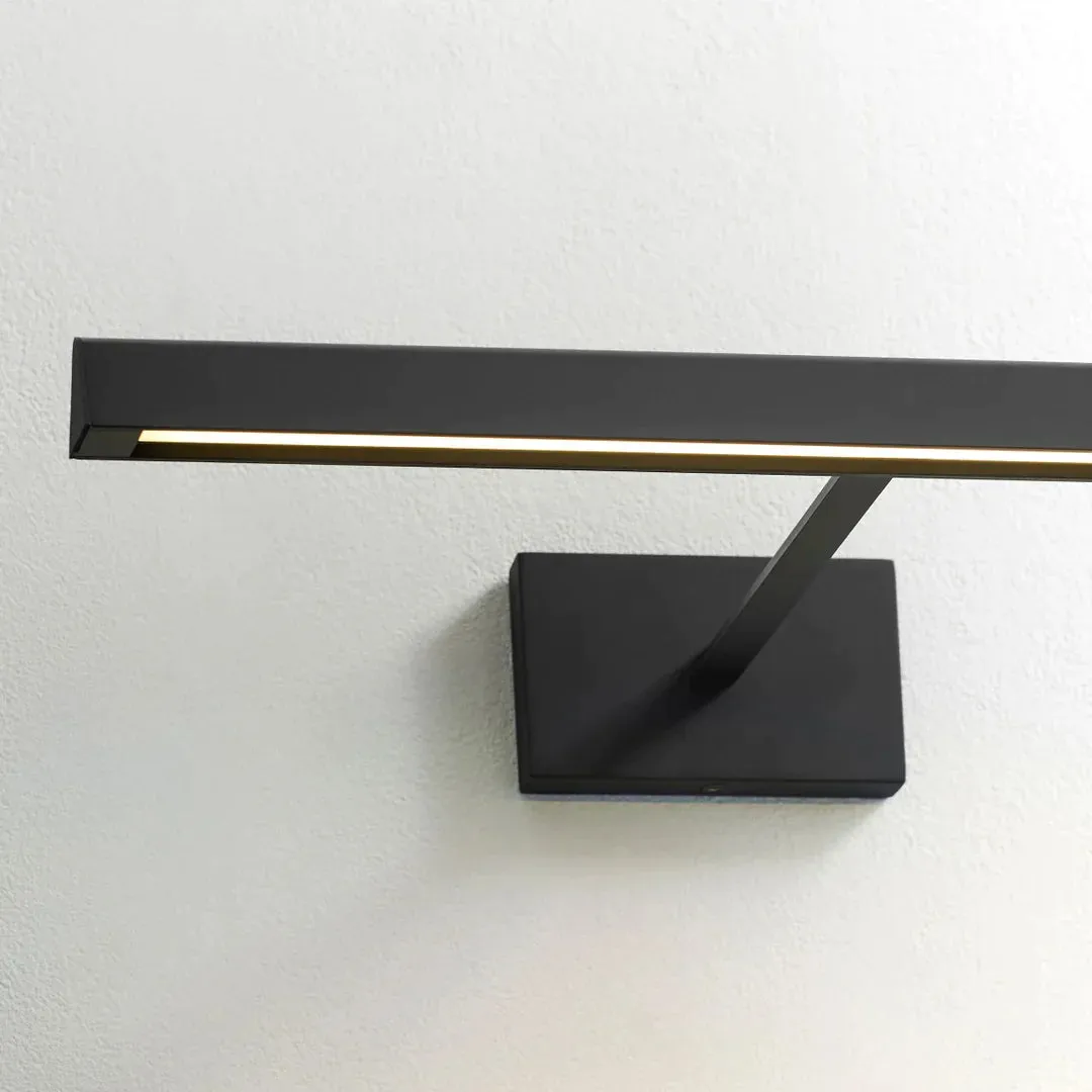 Dessau 18 Picture Light