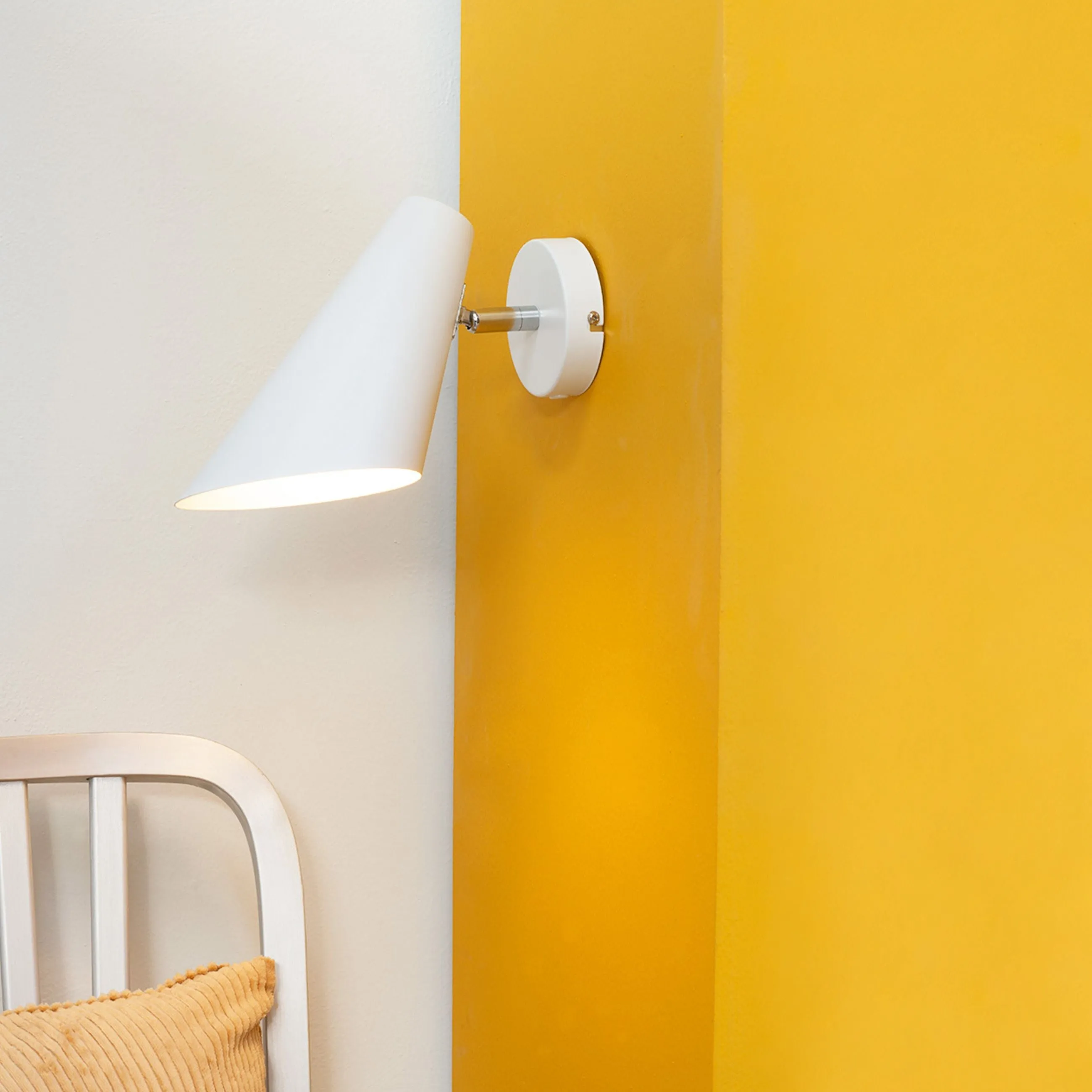 Dyberg Larsen Cale White Lamp, White