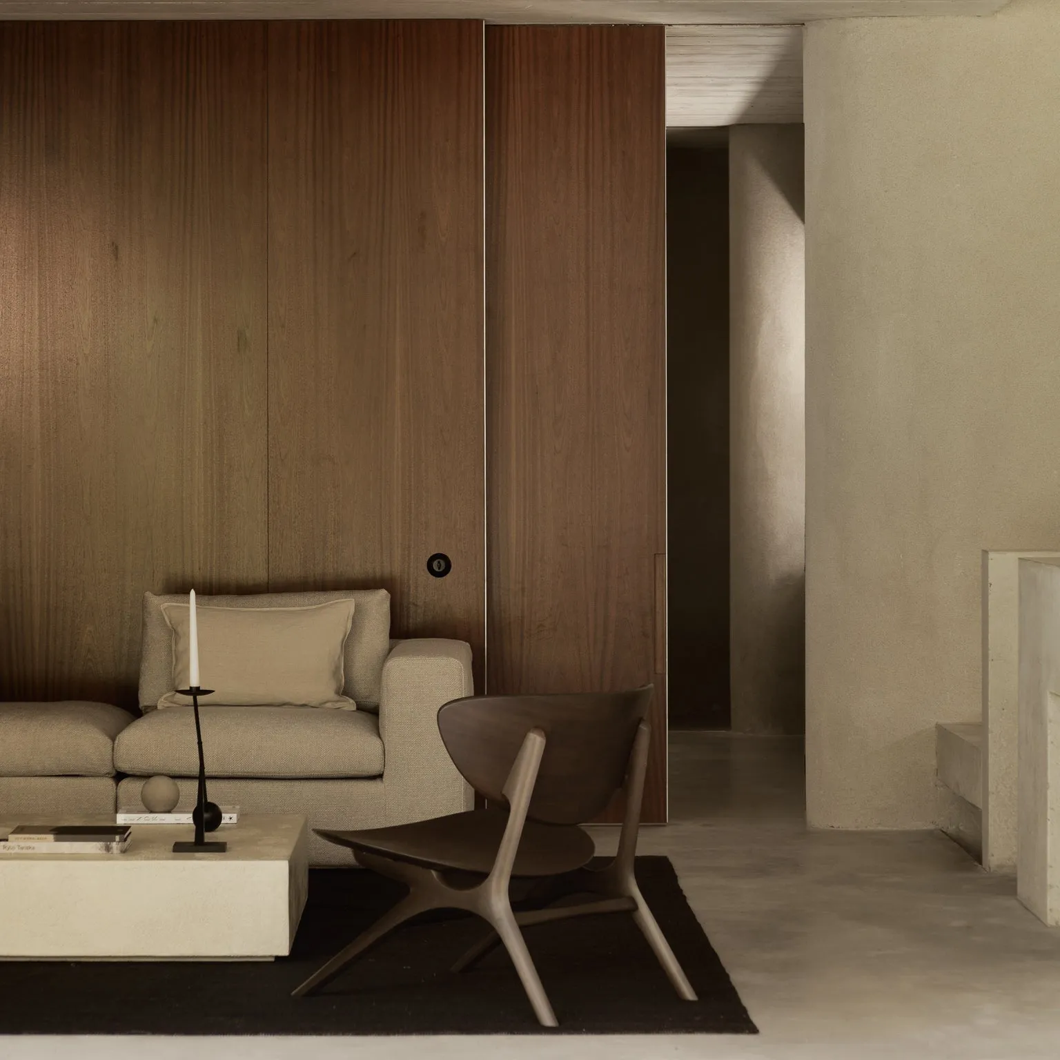 Eye Lounge Chair