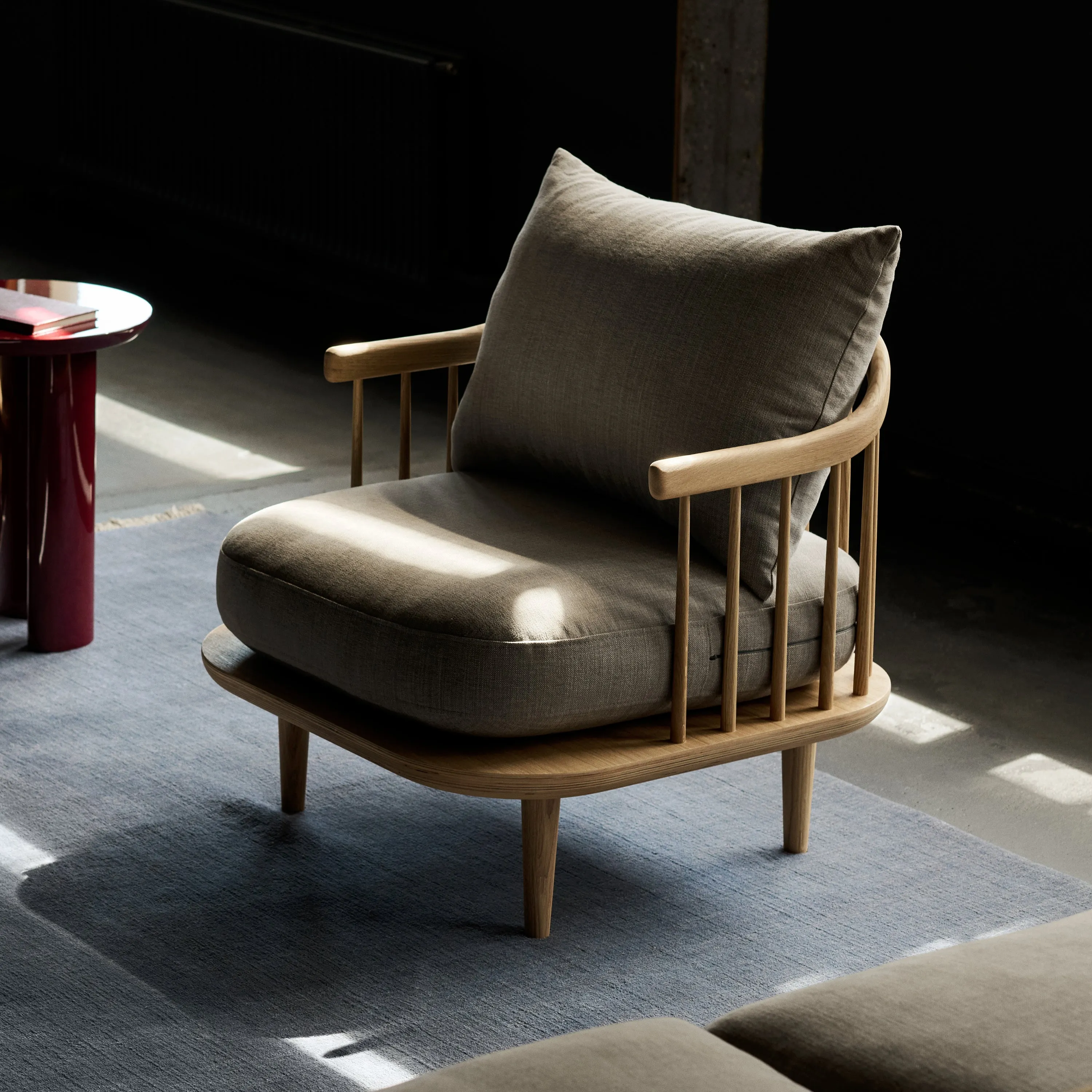 Fly Lounge Chair