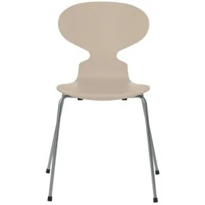 Fritz Hansen Ant™ Chair Lacquered Light Beige Bowl, Silver Grey Base