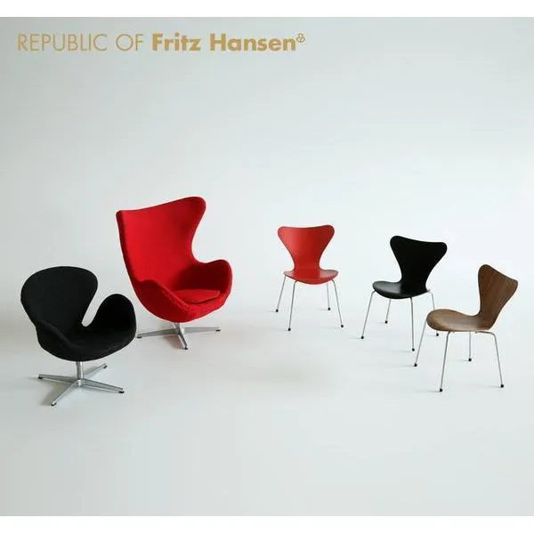 Fritz Hansen Miniature Chair Swan™, Red