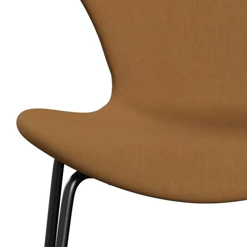 Fritz Hansen Series 7™ Chair Full Upholstery, Black/Comfort Beige (C09084)