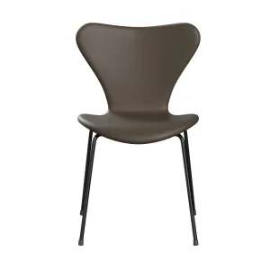 Fritz Hansen Series 7™ Chair Full Upholstery, Black/Essential Stone
