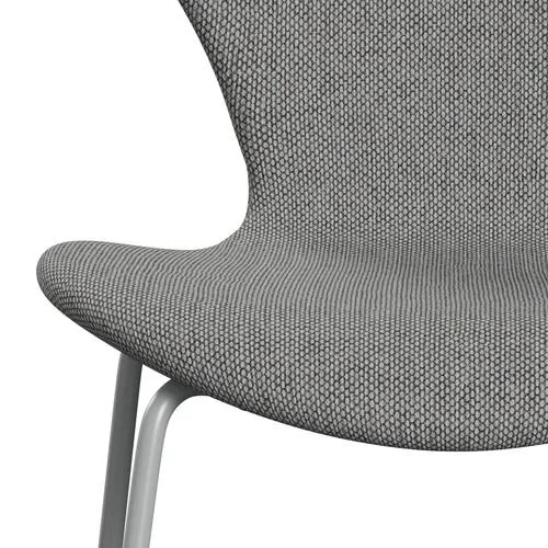Fritz Hansen Series 7™ Chair Full Upholstery, Nine Grey/Re Wool Wool White/Natural
