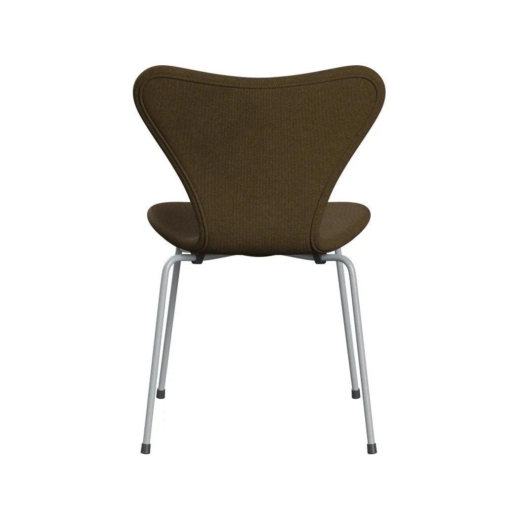 Fritz Hansen Series 7™ Chair Full Upholstery, Silver Grey/Canvas Autumn Beige