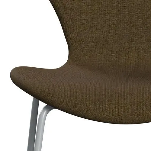 Fritz Hansen Series 7™ Chair Full Upholstery, Silver Grey/Canvas Autumn Beige