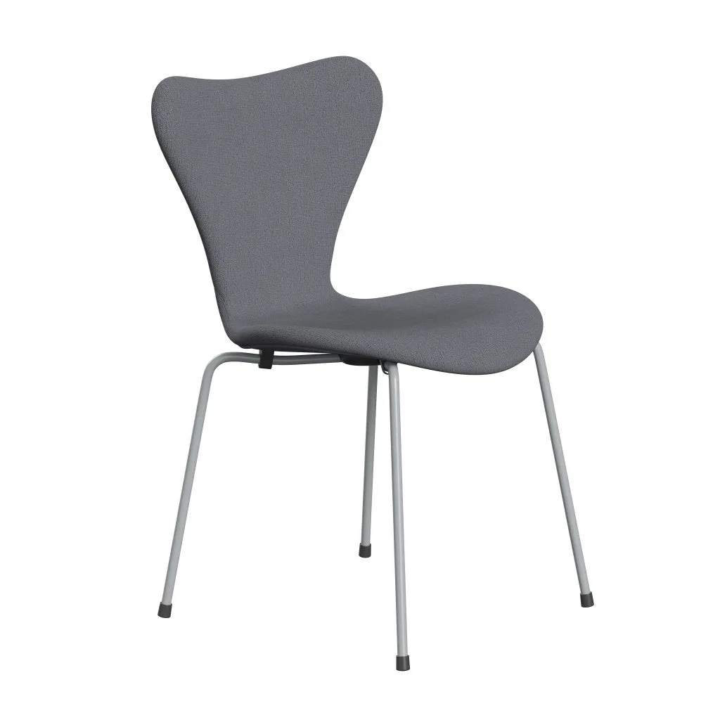 Fritz Hansen Series 7™ Chair Full Upholstery, Silver Grey/Christianshavn Light Grey