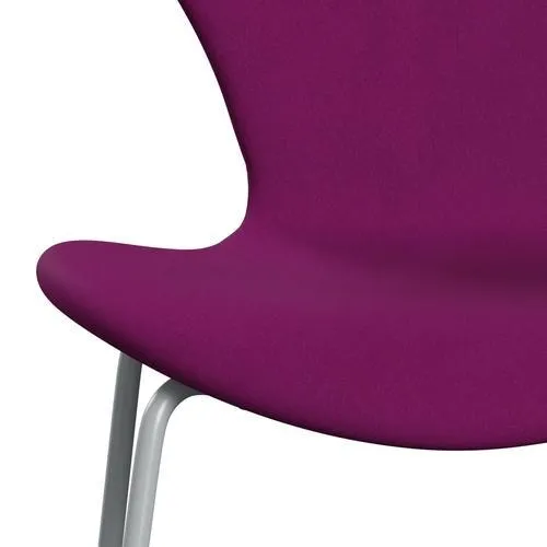 Fritz Hansen Series 7™ Chair Full Upholstery, Silver Grey/Comfort Violet Light