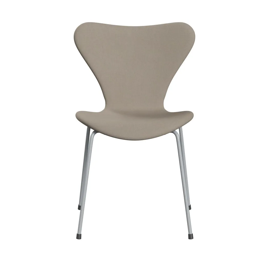 Fritz Hansen Series 7™ Chair Full Upholstery, Silver Grey/Comfort White Grey