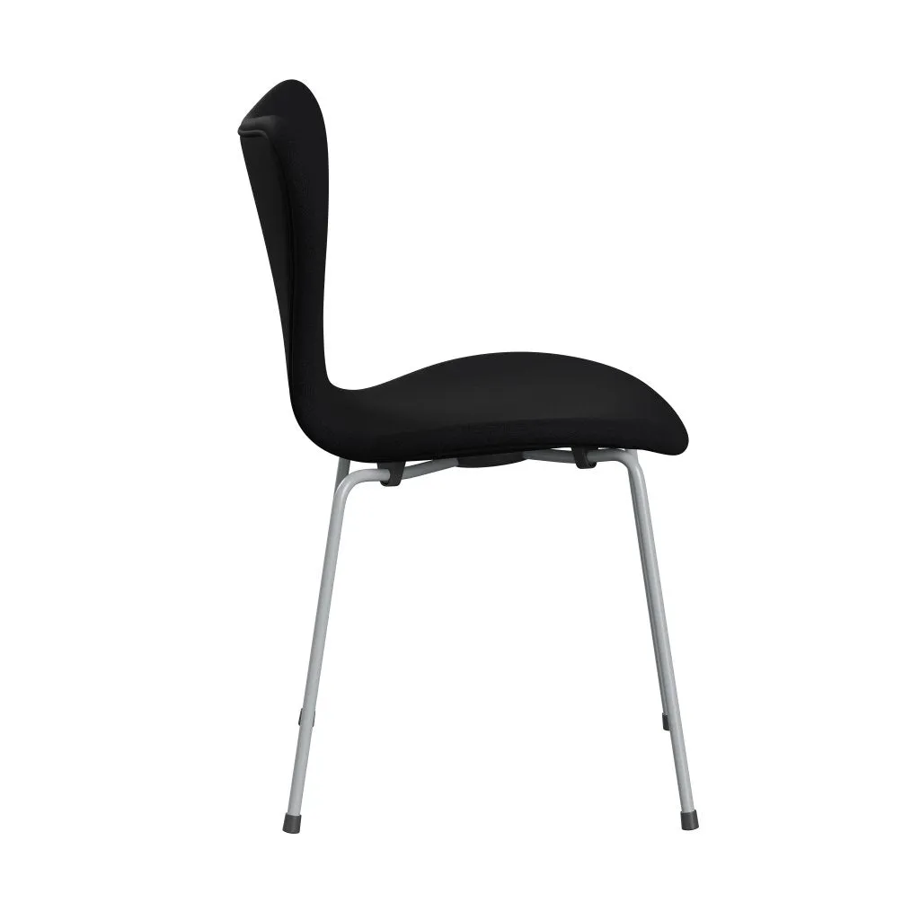 Fritz Hansen Series 7™ Chair Full Upholstery, Silver Grey/Fame Grey (F60051)
