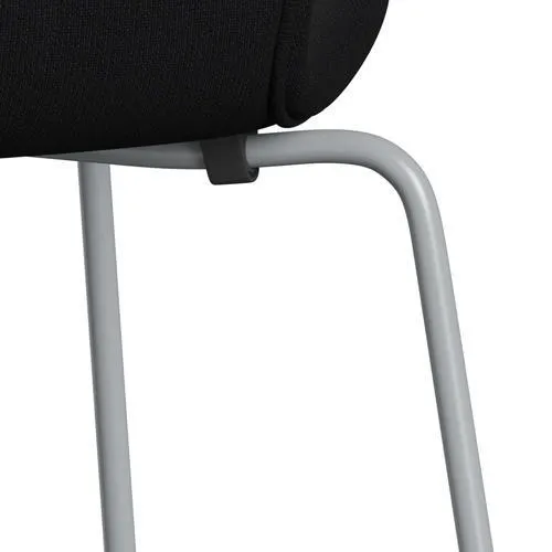 Fritz Hansen Series 7™ Chair Full Upholstery, Silver Grey/Fame Grey (F60051)