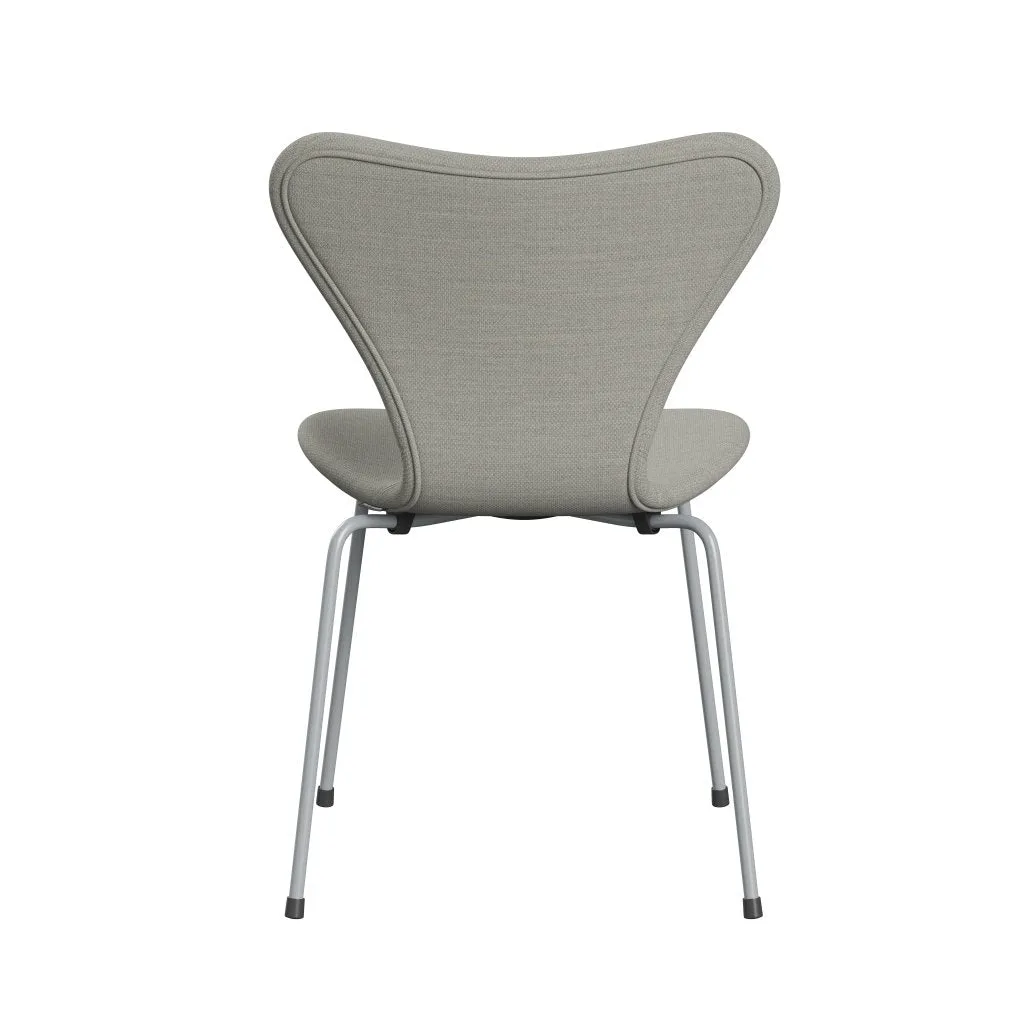 Fritz Hansen Series 7™ Chair Full Upholstery, Silver Grey/Fiord Beige/Stone