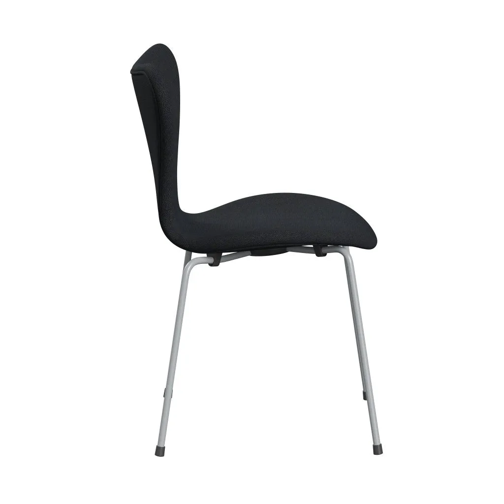 Fritz Hansen Series 7™ Chair Full Upholstery, Silver Grey/Hallingdal Violet/Green