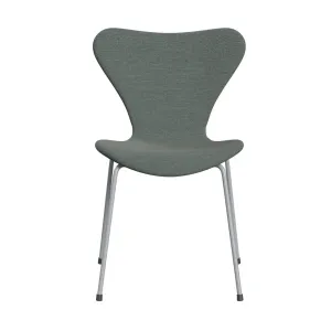 Fritz Hansen Series 7™ Chair Full Upholstery, Silver Grey/Steelcut Trio White/Dark Green