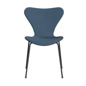 Fritz Hansen Series 7™ Chair Full Upholstery, Warm Graphite/Comfort Grey (C01160)
