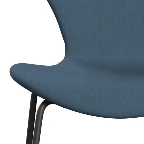 Fritz Hansen Series 7™ Chair Full Upholstery, Warm Graphite/Comfort Grey (C01160)
