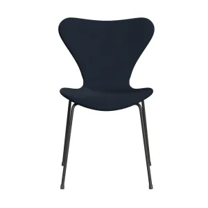 Fritz Hansen Series 7™ Chair Full Upholstery, Warm Graphite/Fame Blue Ant™Hracite