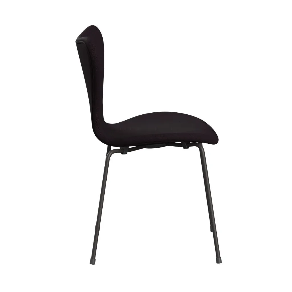 Fritz Hansen Series 7™ Chair Full Upholstery, Warm Graphite/Fame Brown (F61108)