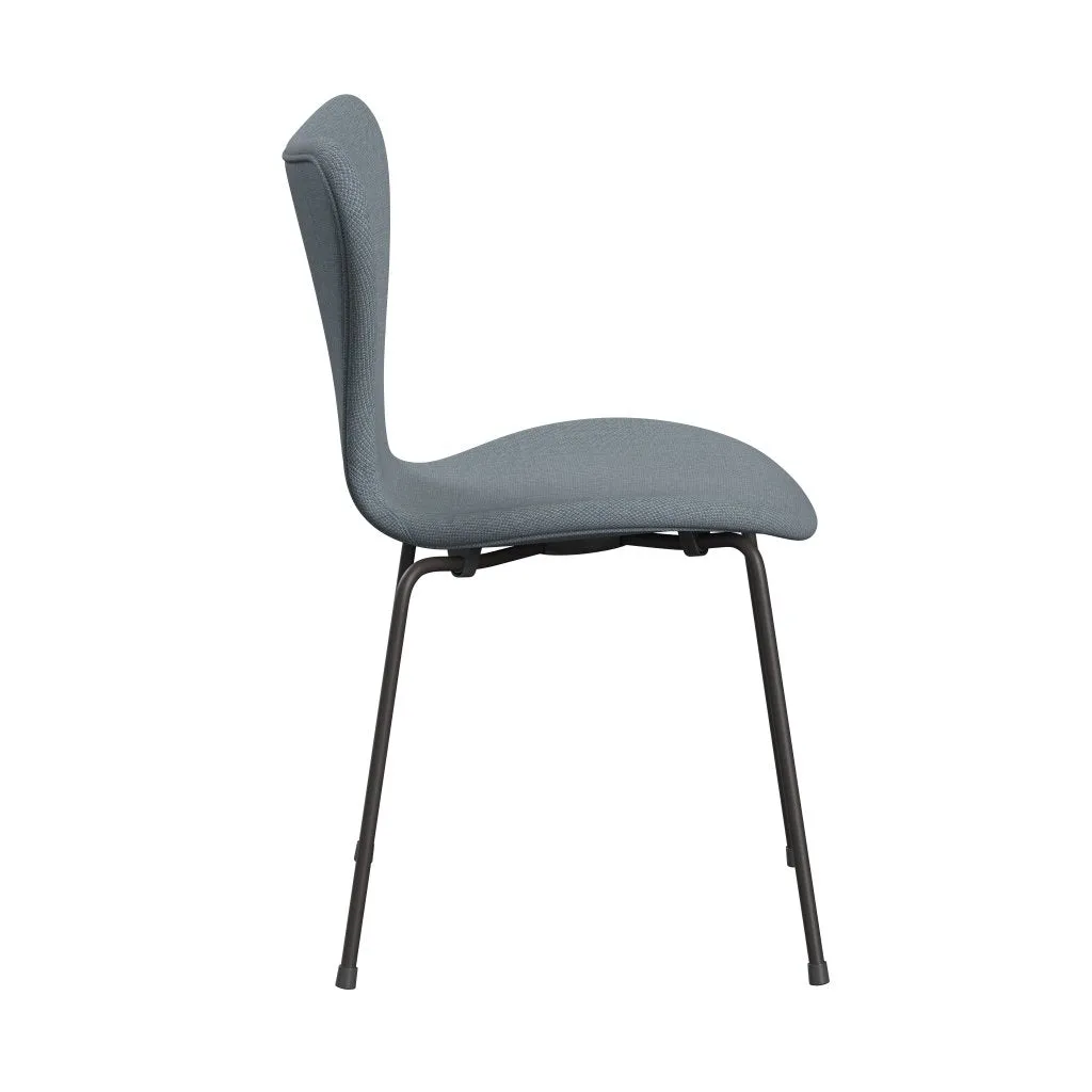 Fritz Hansen Series 7™ Chair Full Upholstery, Warm Graphite/Fiord Blue/Grey