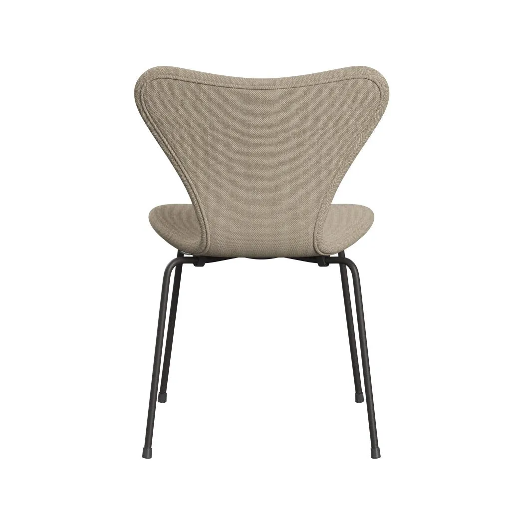 Fritz Hansen Series 7™ Chair Full Upholstery, Warm Graphite/Hallingdal Sand