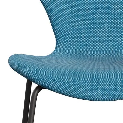 Fritz Hansen Series 7™ Chair Full Upholstery, Warm Graphite/Hallingdal White/Turquoise