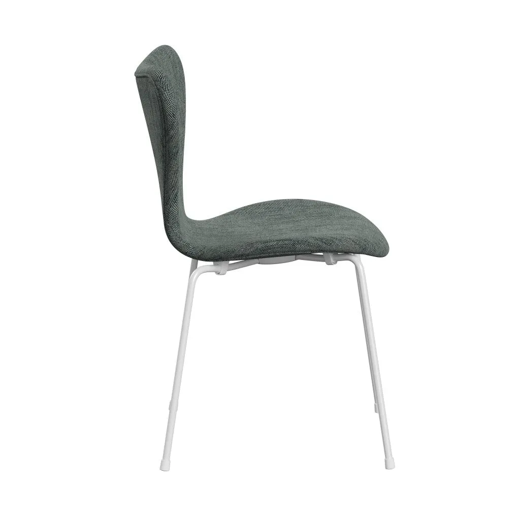 Fritz Hansen Series 7™ Chair Full Upholstery, White/Sunniva 2 Black/White