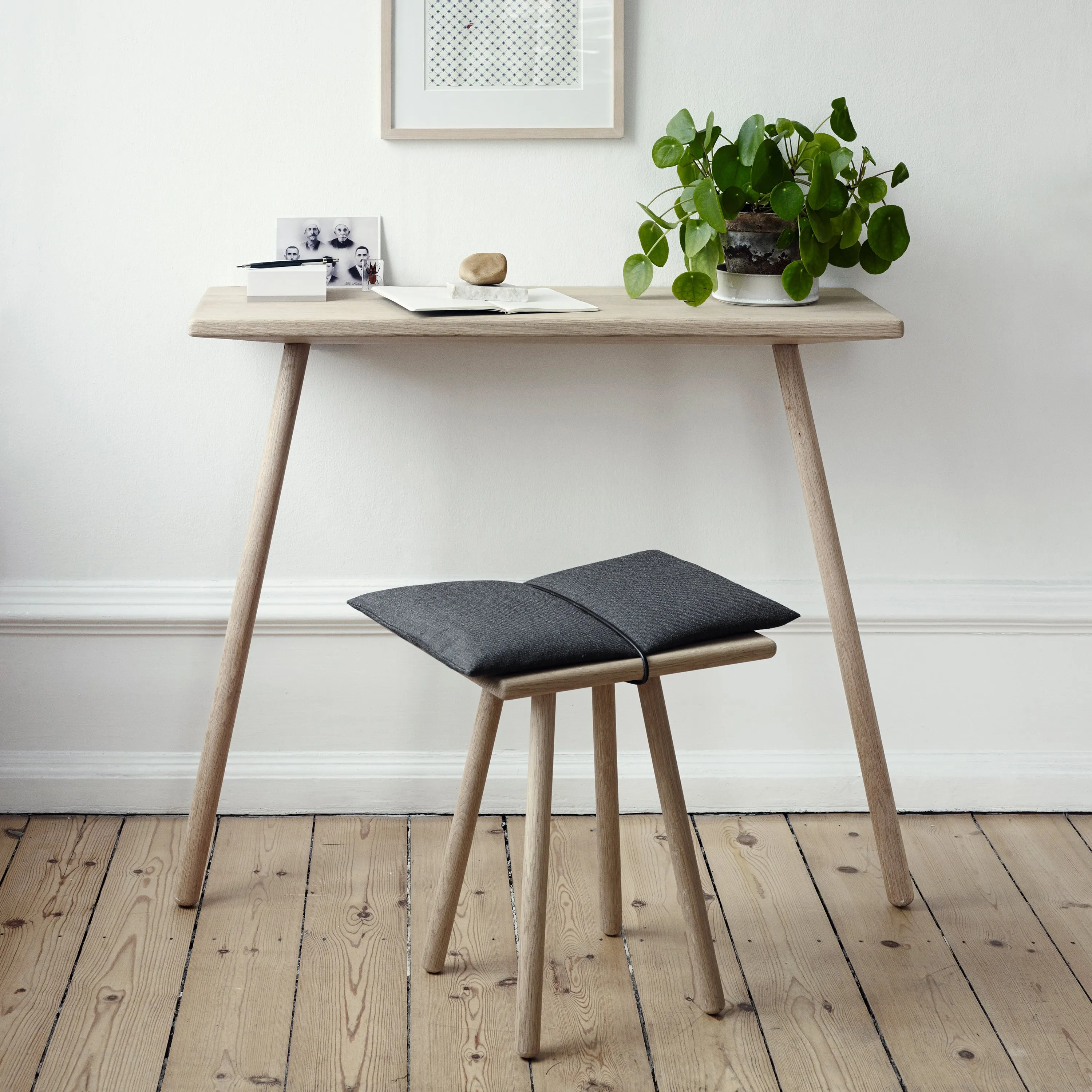Georg Console Table