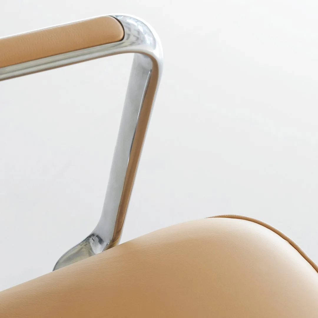 Pad Lounge Chair - Low, Swivel Base