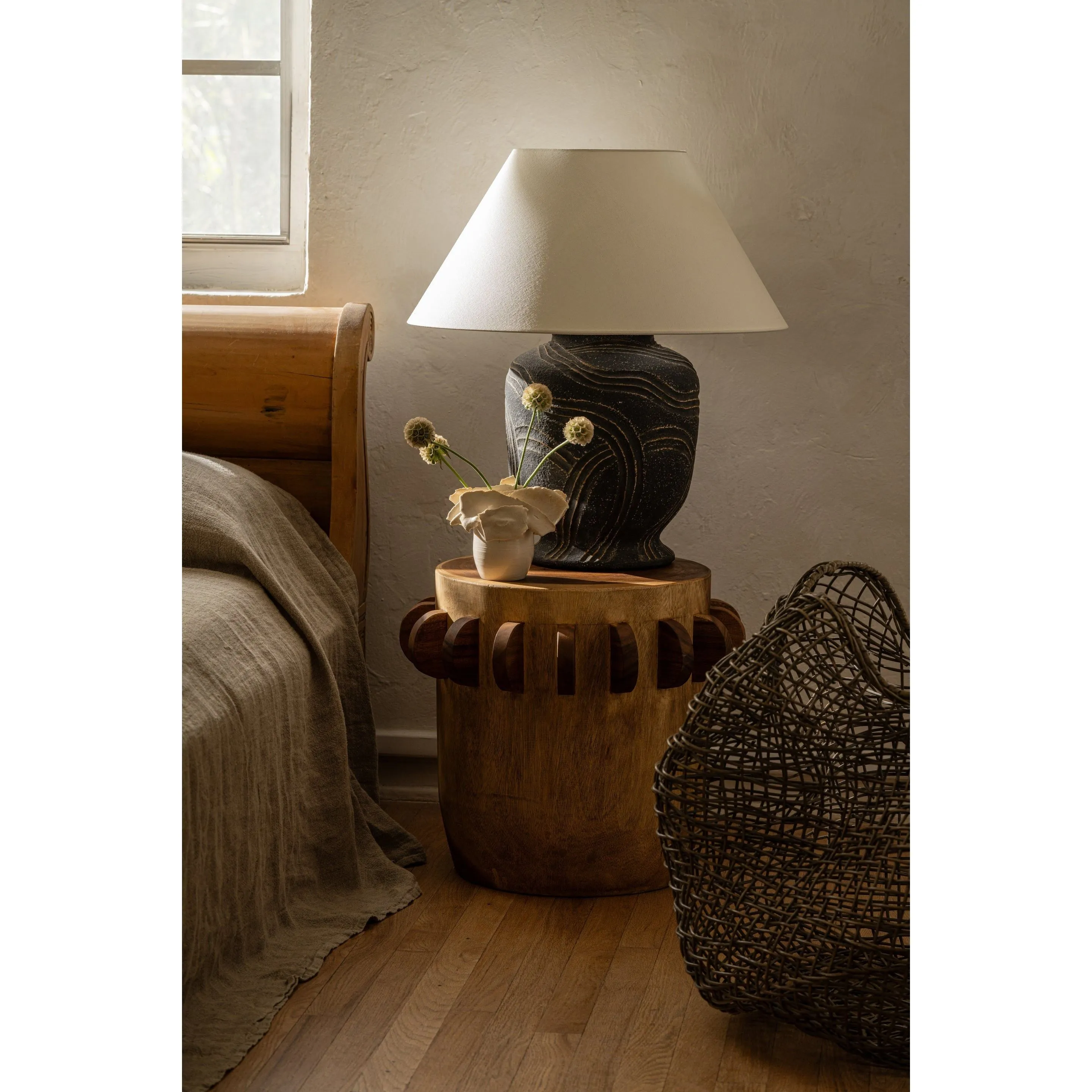 Pecola 1-Light Table Lamp