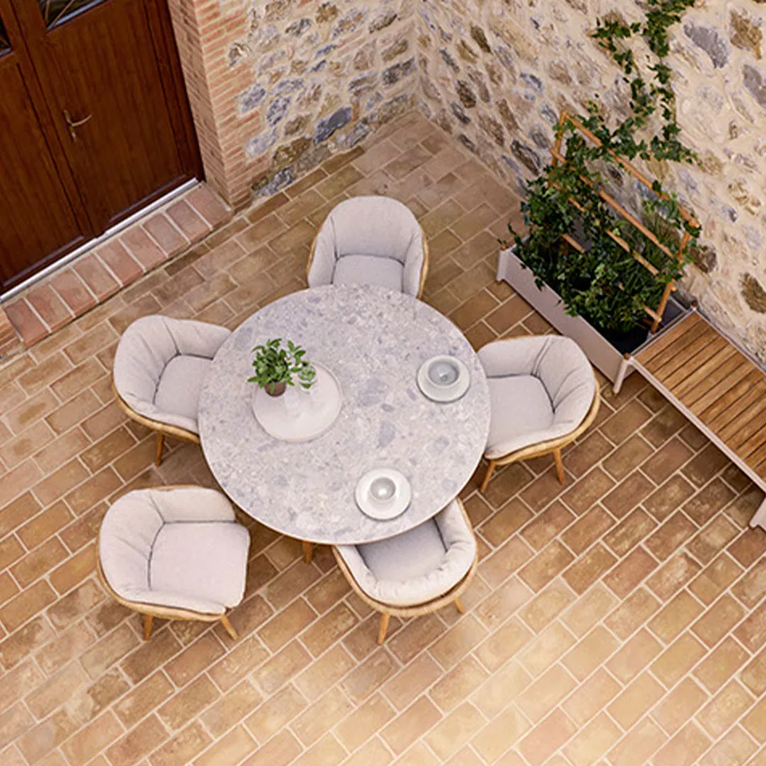 Stay Chair w/ Swivel