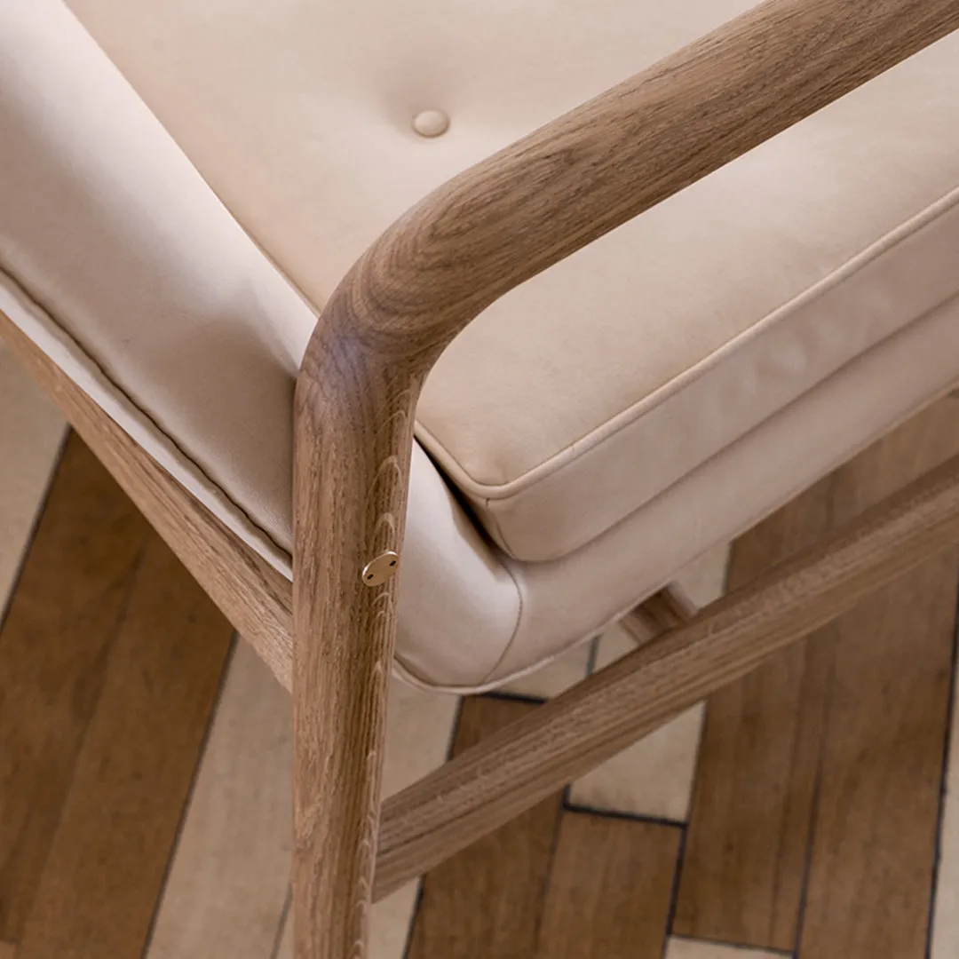 VLA76 Foyer Lounge Chair